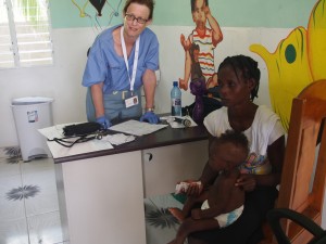 Dr. Jill Works in the clinic in Bod me Limbe
